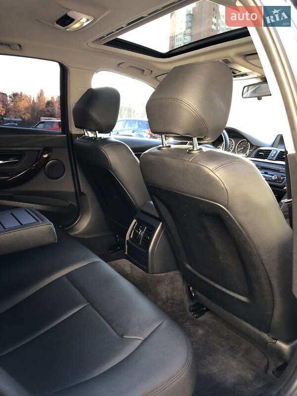 Седан BMW 3 Series 2015 в Києві