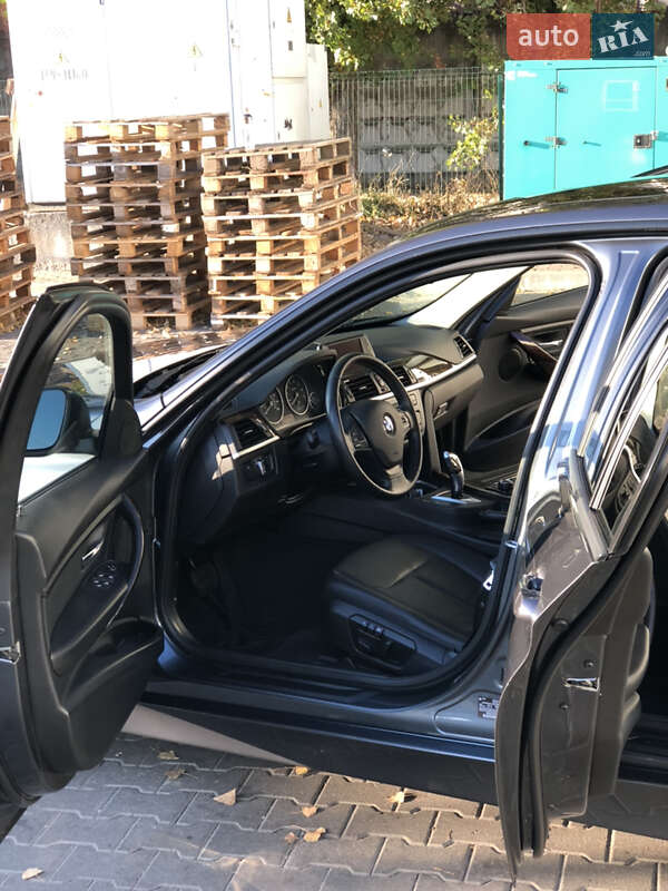 Седан BMW 3 Series 2015 в Києві