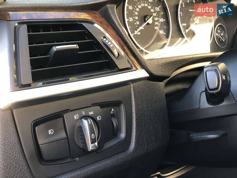 Седан BMW 3 Series 2015 в Києві