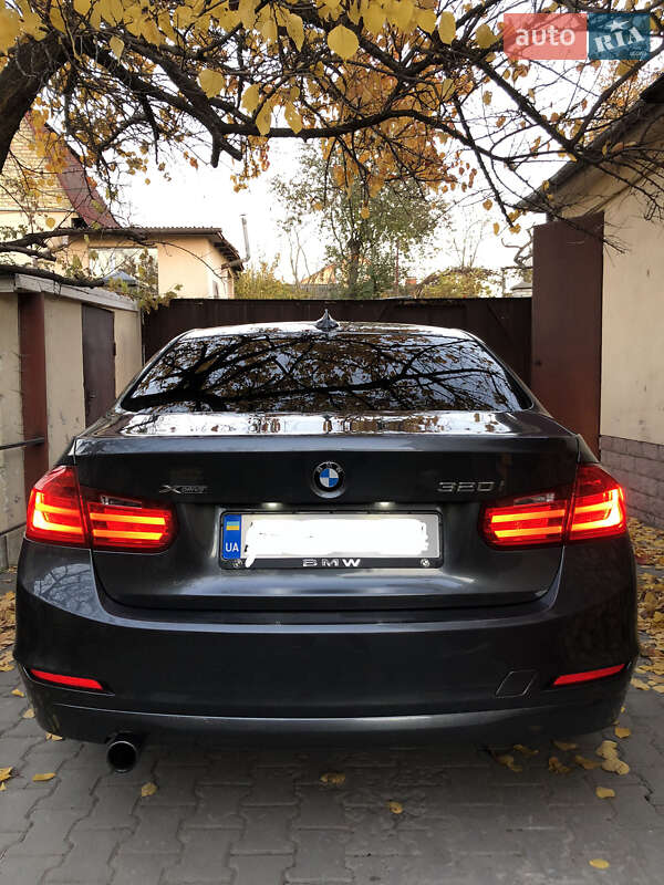 Седан BMW 3 Series 2015 в Києві