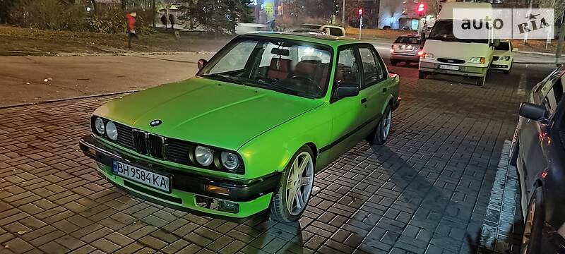 Седан BMW 3 Series 1986 в Одессе