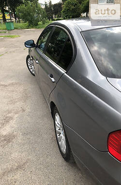 Седан BMW 3 Series 2009 в Ровно