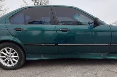 Седан BMW 3 Series 1993 в Скадовську