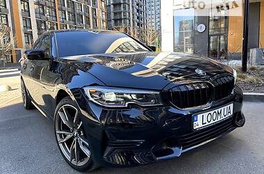 Седан BMW 3 Series 2019 в Киеве