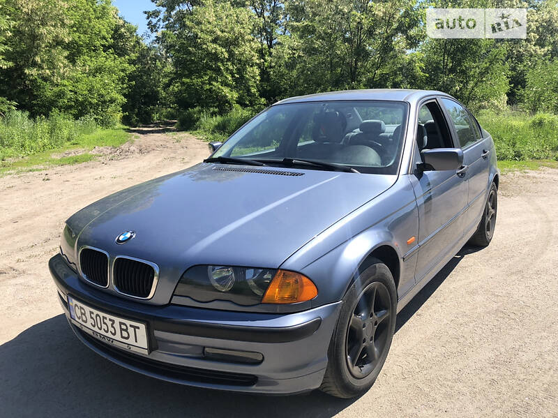 Седан BMW 3 Series 2000 в Мене