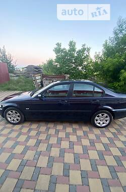 Седан BMW 3 Series 2000 в Гайсину