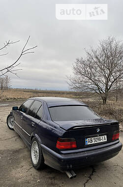 Седан BMW 3 Series 1995 в Запоріжжі