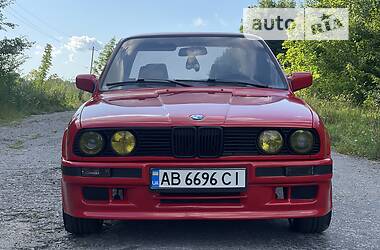 Седан BMW 3 Series 1988 в Виннице