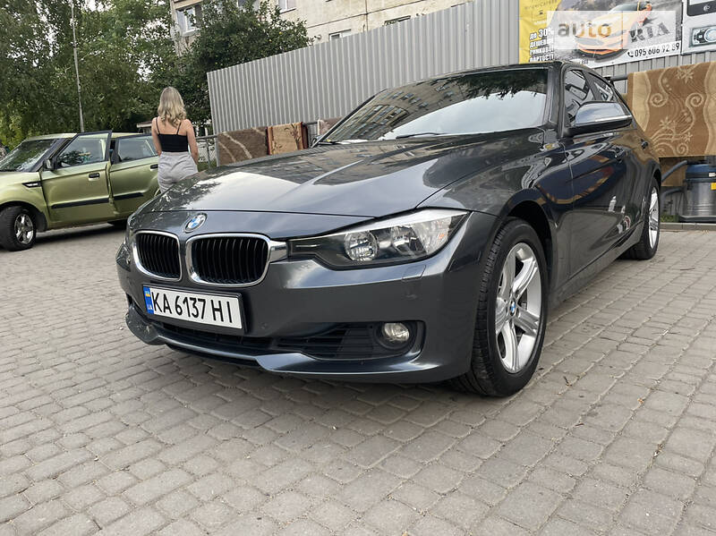 Седан BMW 3 Series 2015 в Боярке
