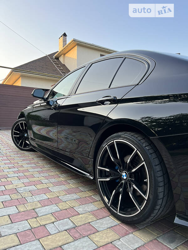Седан BMW 3 Series 2016 в Одесі