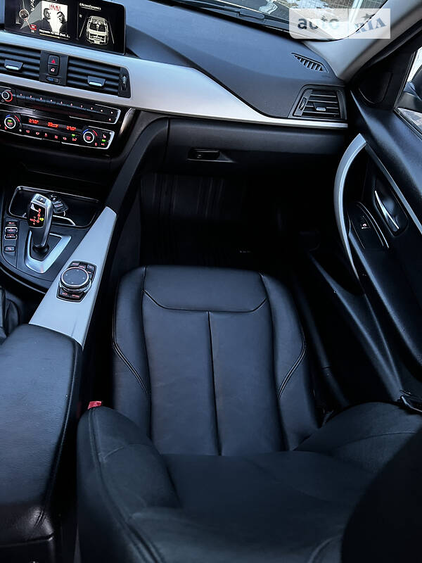 Седан BMW 3 Series 2016 в Одесі