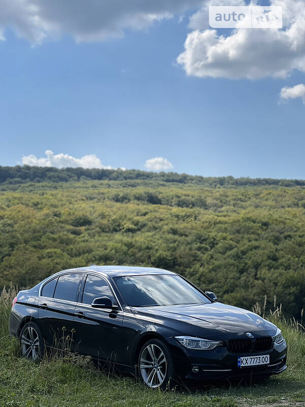 Седан BMW 3 Series 2018 в Черновцах