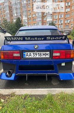 Седан BMW 3 Series 1986 в Киеве