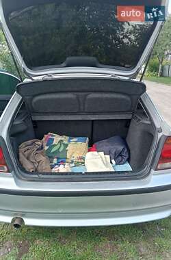 Хетчбек BMW 3 Series 2003 в 