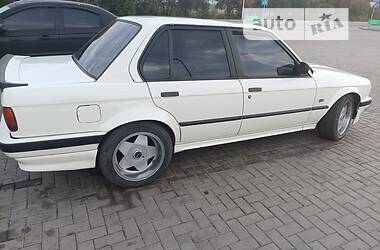 Седан BMW 3 Series 1987 в Покровске