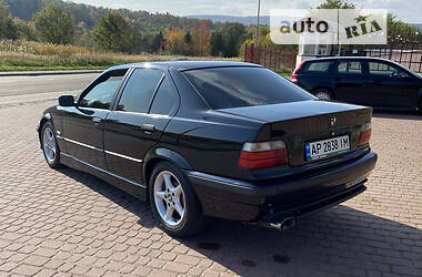 Седан BMW 3 Series 1995 в Трускавце