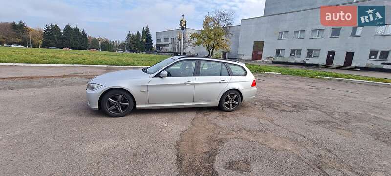 BMW 3 Series 2010