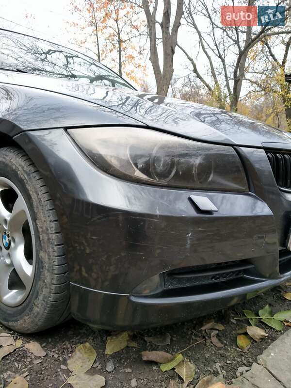 Седан BMW 3 Series 2006 в Мурованих Курилівцях