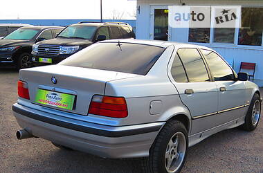 Седан BMW 3 Series 1997 в Кропивницком