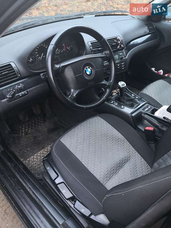 Седан BMW 3 Series 2003 в Ужгороді