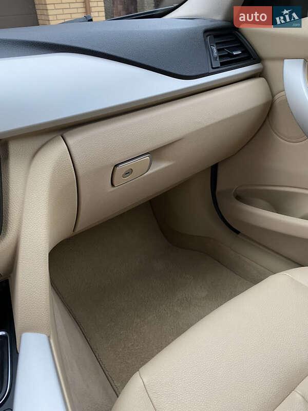 Универсал BMW 3 Series 2015 в Ровно