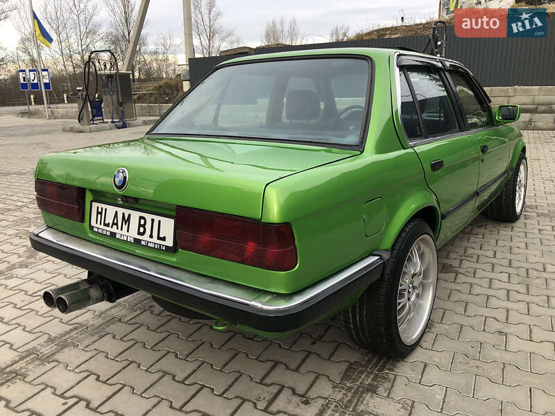 Седан BMW 3 Series 1986 в Галичі