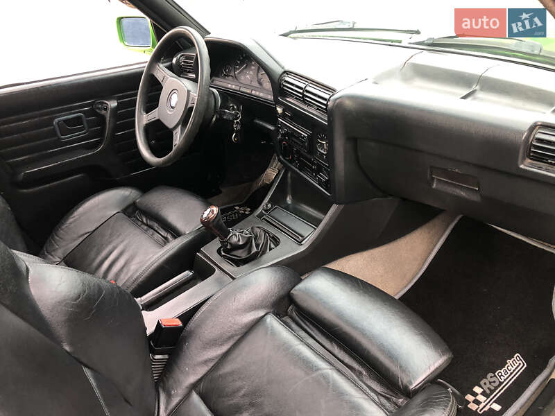 Седан BMW 3 Series 1986 в Галичі