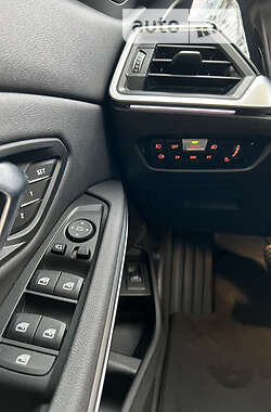 Седан BMW 3 Series 2019 в 