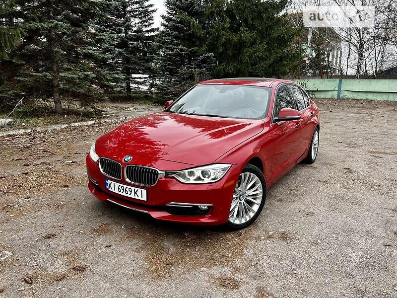 Седан BMW 3 Series 2013 в Макарові