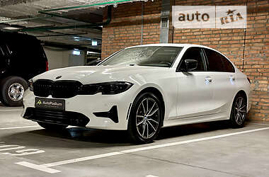 Седан BMW 3 Series 2019 в Киеве