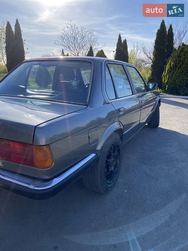 Седан BMW 3 Series 1986 в Ладижині