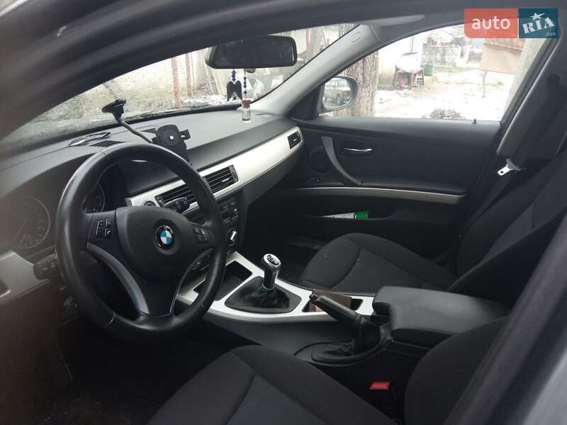 Універсал BMW 3 Series 2011 в Звягелі