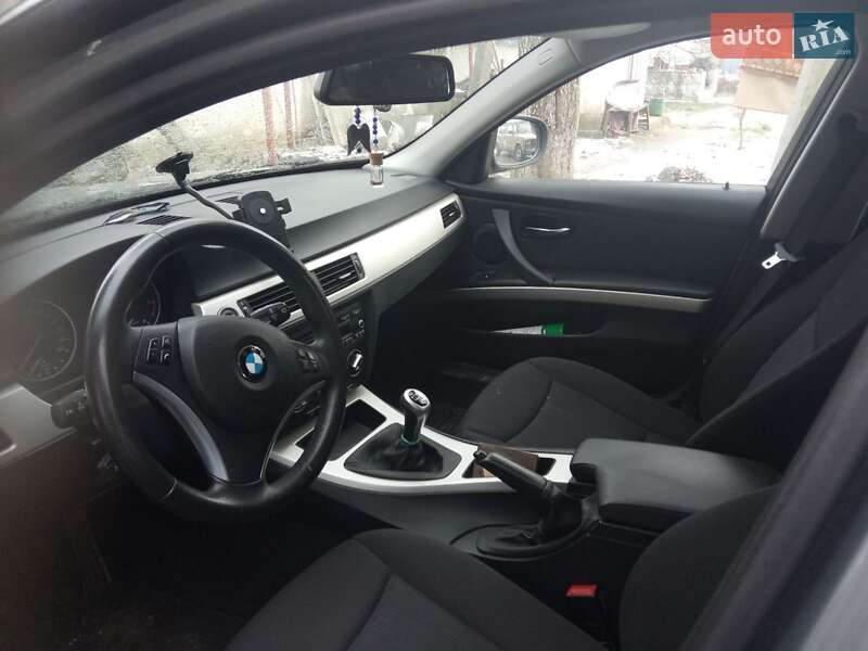 Универсал BMW 3 Series 2011 в Звягеле