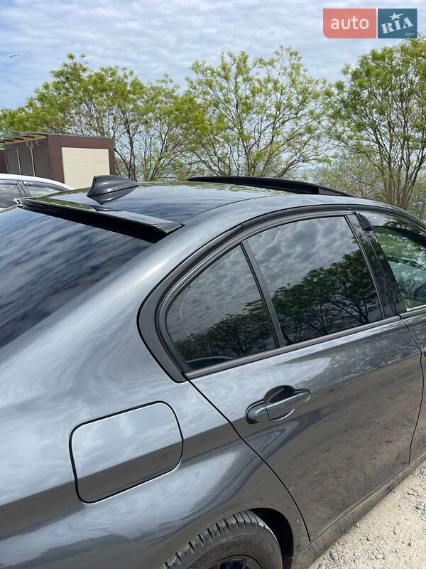 Седан BMW 3 Series 2013 в Одесі