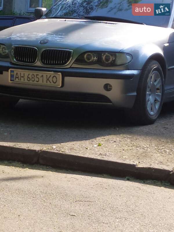 Седан BMW 3 Series 2003 в Першотравенську