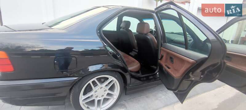 Седан BMW 3 Series 1996 в Одессе