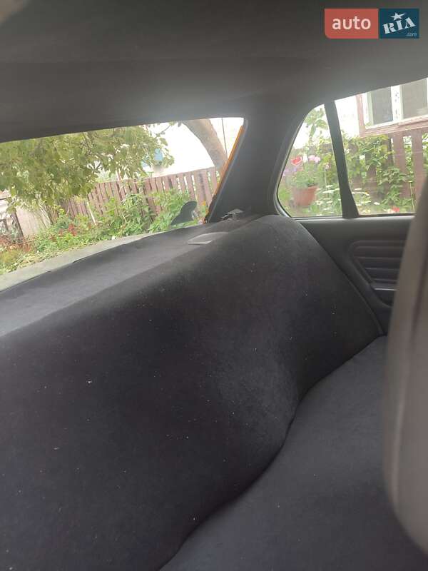 Седан BMW 3 Series 1990 в Запоріжжі