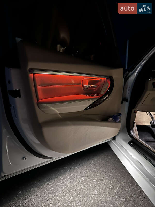 Седан BMW 3 Series 2015 в Києві