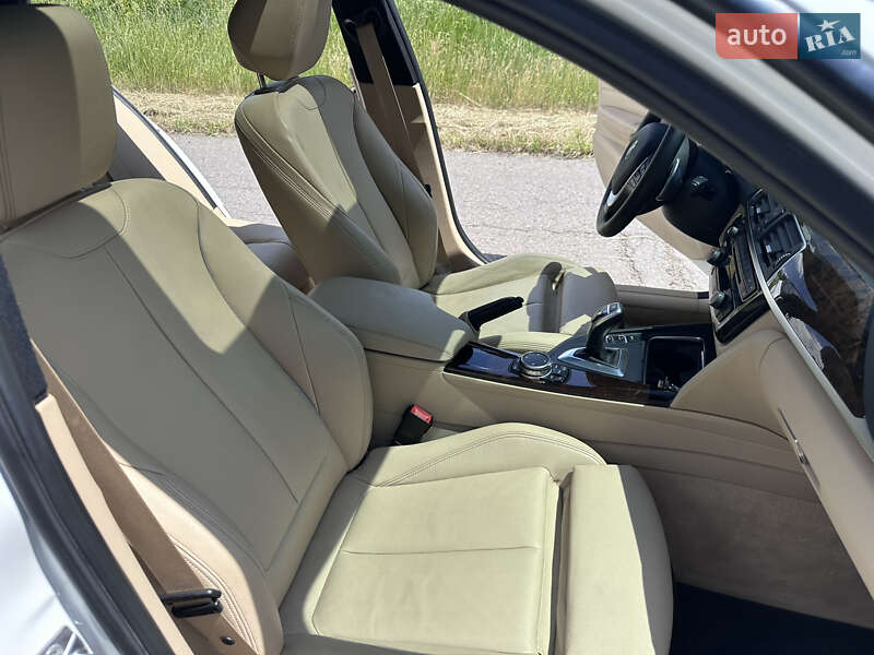 Седан BMW 3 Series 2015 в Києві