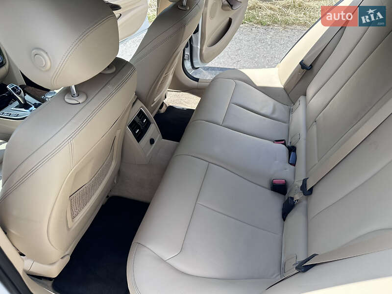 Седан BMW 3 Series 2015 в Києві