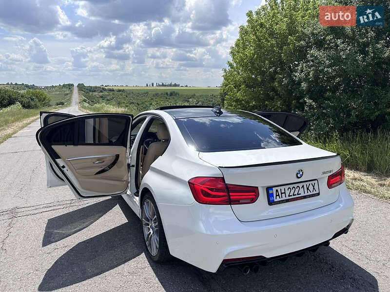 Седан BMW 3 Series 2015 в Києві