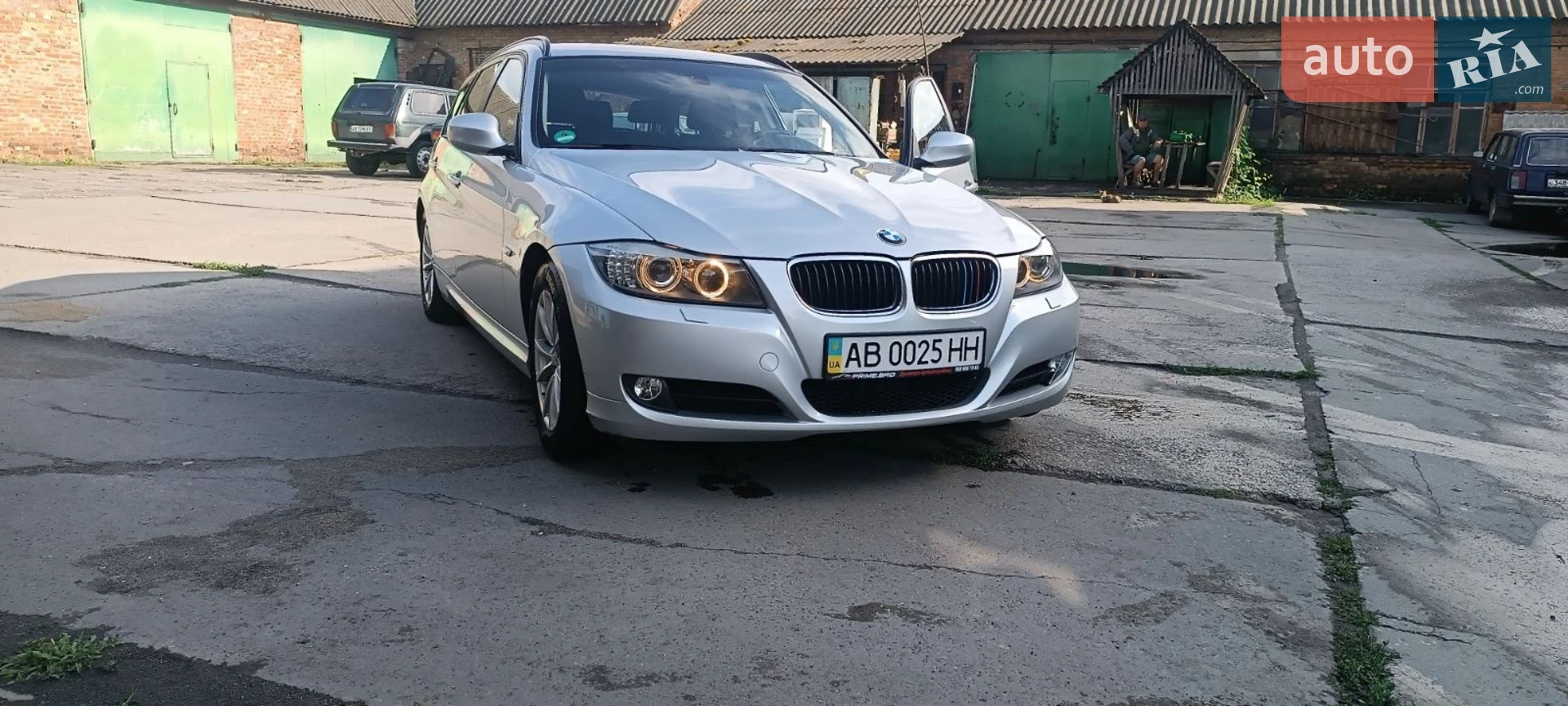 2011 BMW 3er - мініатюра 11