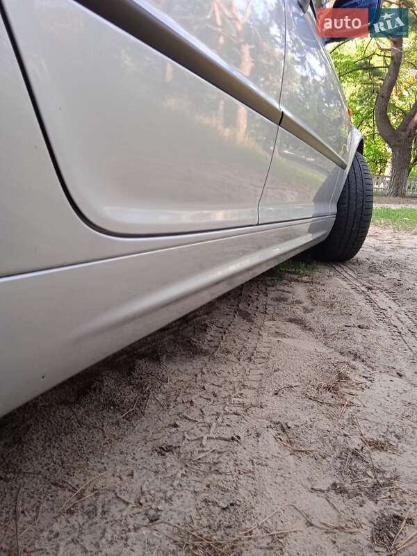 Седан BMW 3 Series 2002 в Дніпрі