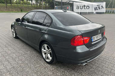 Седан BMW 3 Series 2010 в Хмельницком