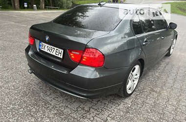 Седан BMW 3 Series 2010 в Хмельницком