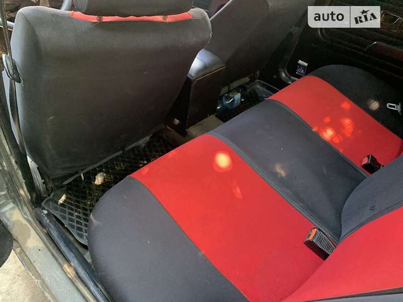 Седан BMW 3 Series 1987 в Млинове