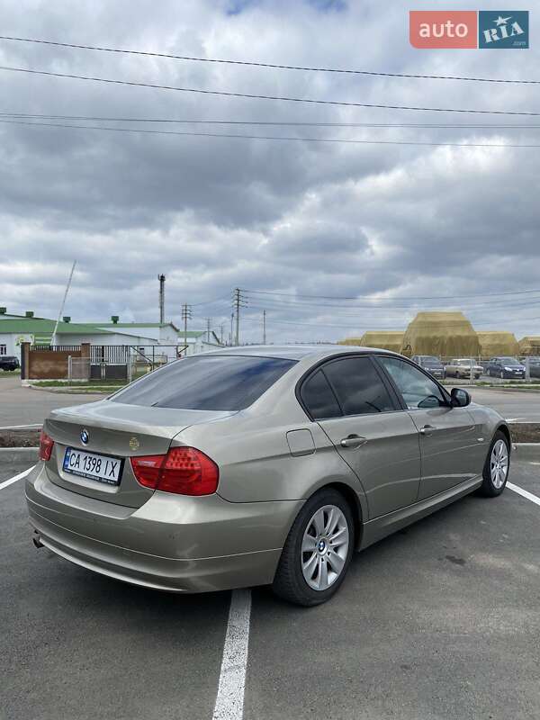 Седан BMW 3 Series 2010 в Умані фото 6 Седан BMW 3 Series 2010 в Умані
