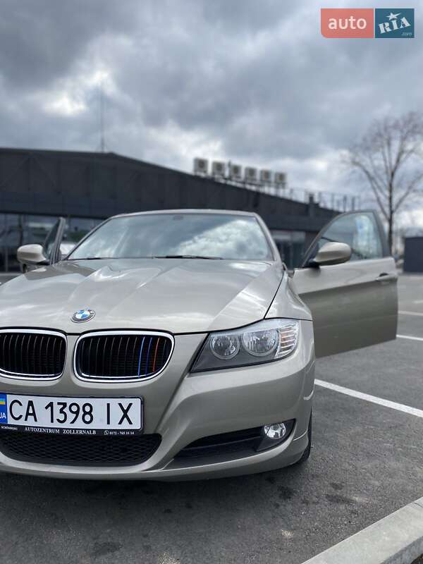 Седан BMW 3 Series 2010 в Умані фото 4 Седан BMW 3 Series 2010 в Умані
