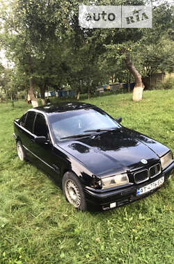 Седан BMW 3 Series 1993 в Рогатине