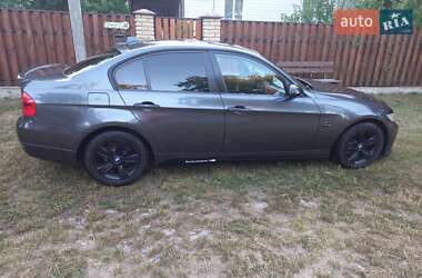 Седан BMW 3 Series 2006 в Шполі